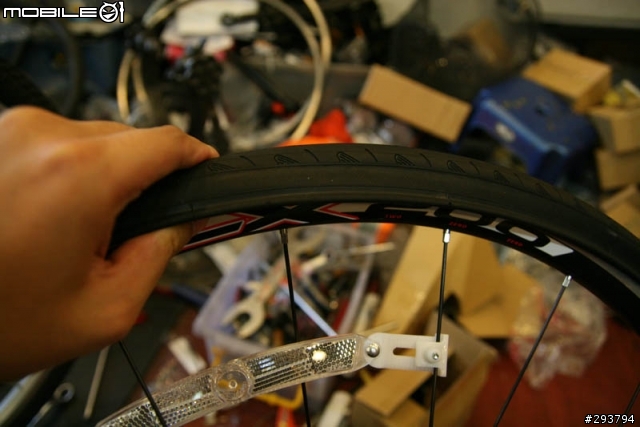 公路車第一次開箱就上手-FUJI Roubaix Pro