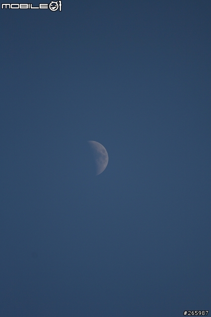 開箱分享-EF 70-300mm F4-5.6 IS USM, 小小黑
