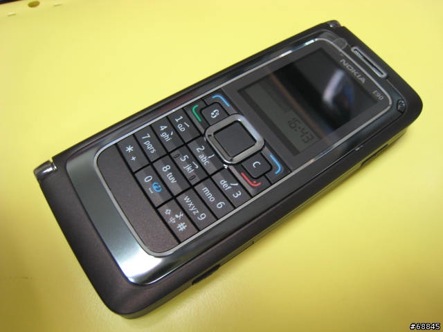 最不專業的NOKIA E90開箱文