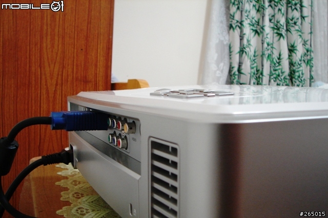 BenQ W500 HQV投影機入手開箱記