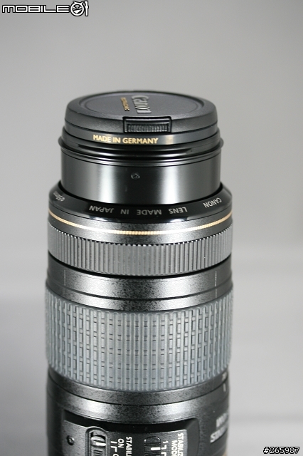 開箱分享-EF 70-300mm F4-5.6 IS USM, 小小黑