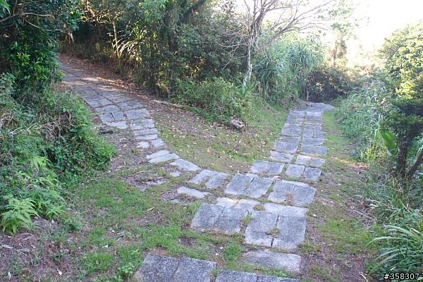 過山步道