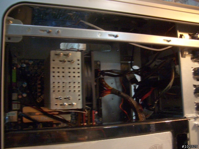 電腦、家電?傻傻分不清楚! Coolermaster Cosmos 1000 開箱分享文 圖多請注意