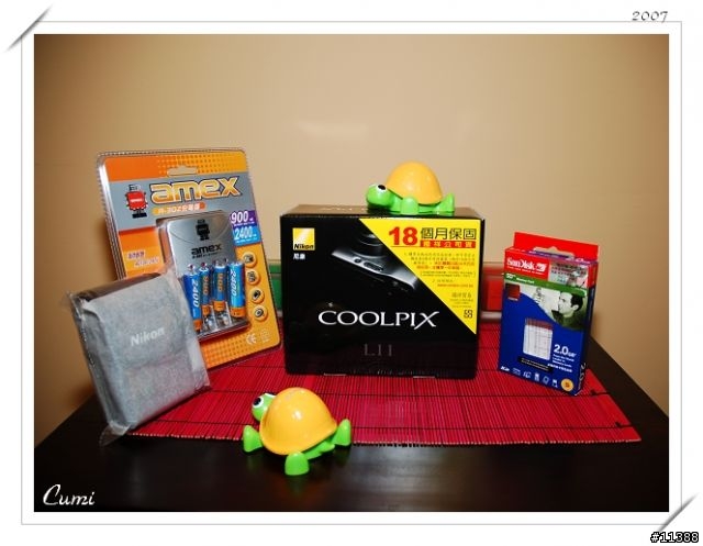 〔純開箱〕買給父親大人的DC - Nikon COOLPIX L11