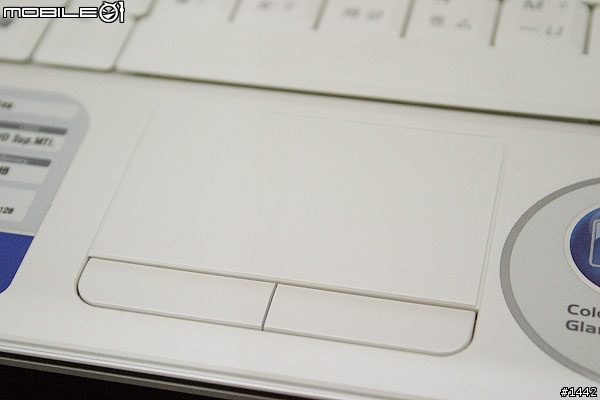 行動效能與聲光娛樂的中庸之選-簡約淨白ASUS W7S