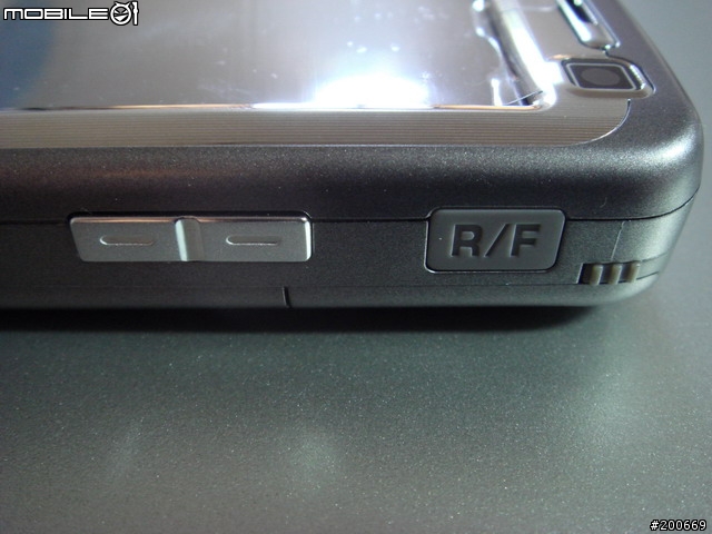號稱待機69天電池容量 3000mAh 的大陸手機-ZTC E90