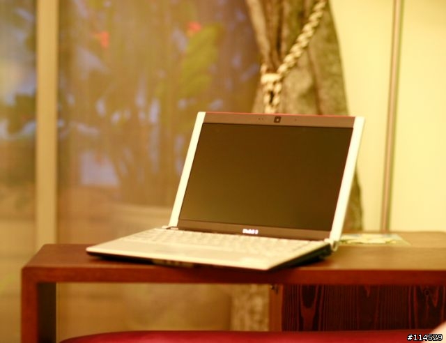 DELL M1330 紅色LED版開箱文~(圖多)