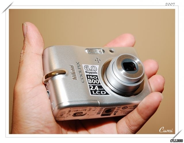 〔純開箱〕買給父親大人的DC - Nikon COOLPIX L11
