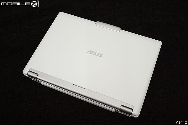 行動效能與聲光娛樂的中庸之選-簡約淨白ASUS W7S