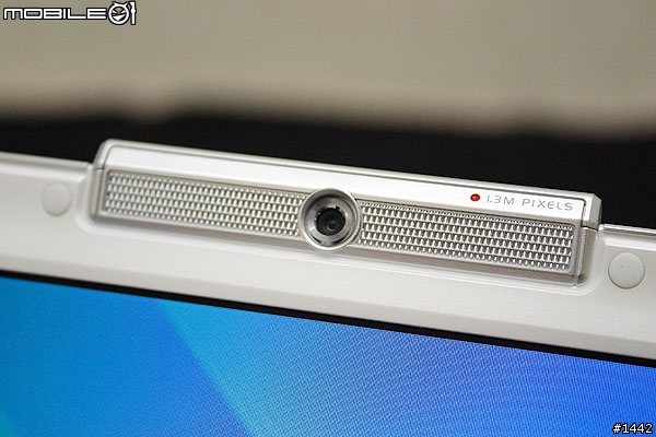 行動效能與聲光娛樂的中庸之選-簡約淨白ASUS W7S