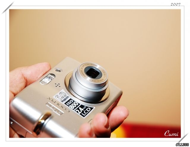 〔純開箱〕買給父親大人的DC - Nikon COOLPIX L11