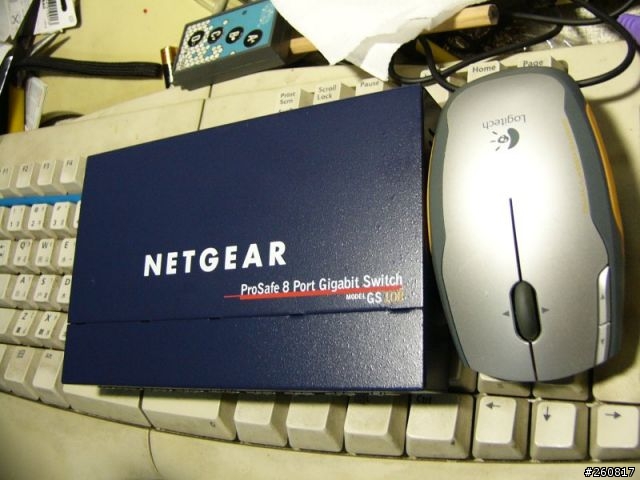 NETGEAR 8 Port Gigabit Switch 開箱&測試報告