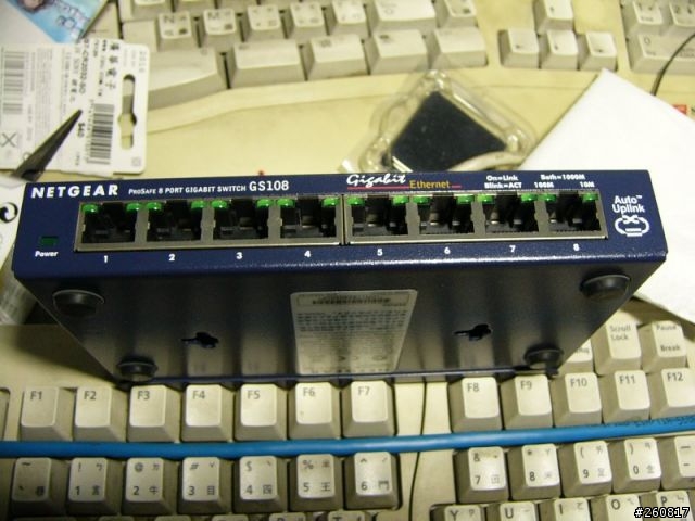 NETGEAR 8 Port Gigabit Switch 開箱&測試報告