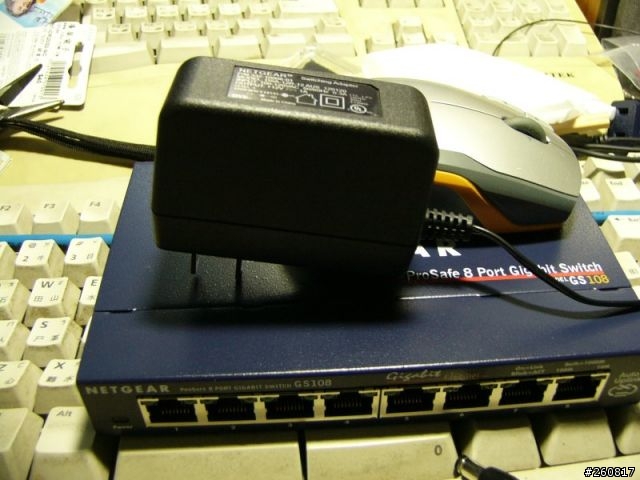 NETGEAR 8 Port Gigabit Switch 開箱&測試報告