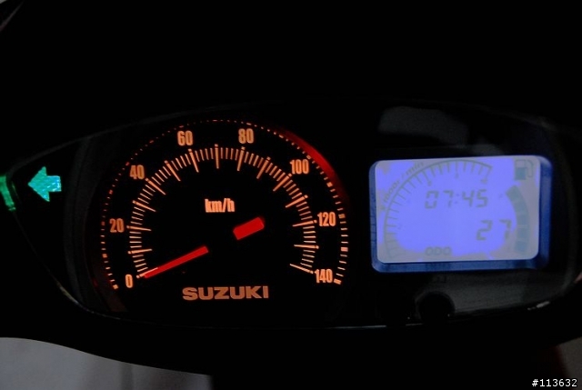 女王入主的愛駒--SUZUKI GSR125(黑)分享文