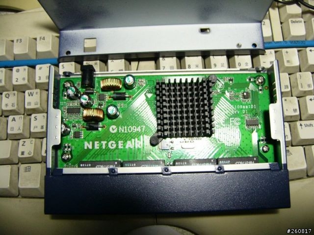 NETGEAR 8 Port Gigabit Switch 開箱&測試報告
