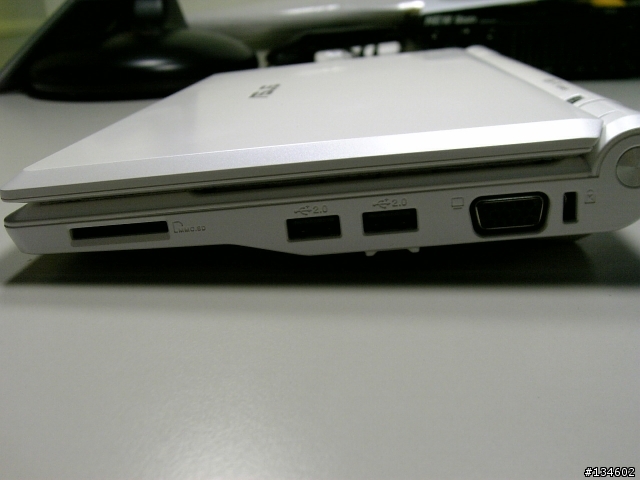 簡約~方便~輕巧~ASUS EeePc 開箱報告!(新增灌XP)