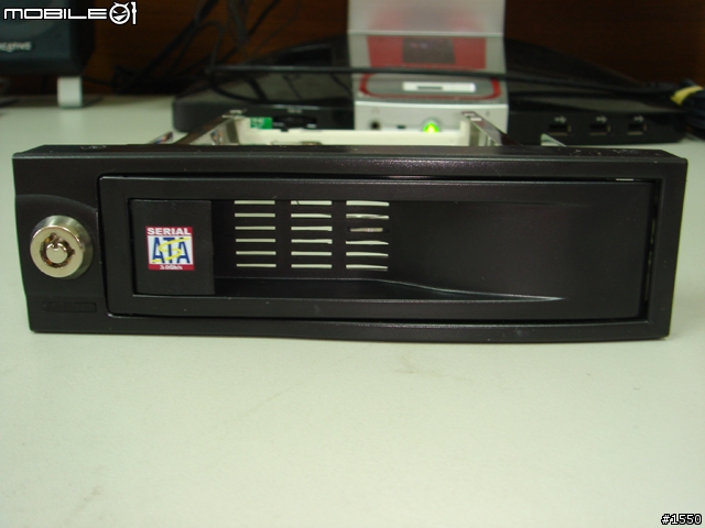 免使用抽取盒的抽取式硬碟盒 - 伽利略 MR600 SATA I/II 抽取式硬碟盒