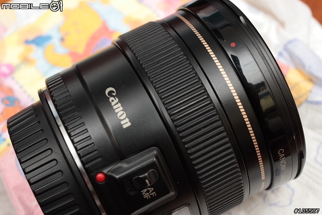 尿布裡有Canon EF 20mm f/2.8!!!撿起來PK 10-22mm