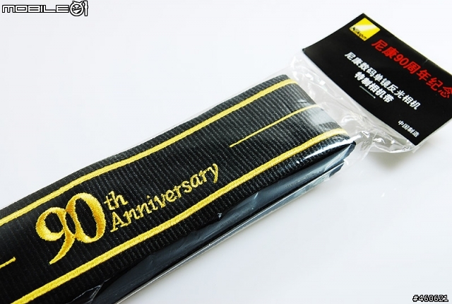 分享"俄鏡"一顆 +NIKON 90th anniversary 背帶
