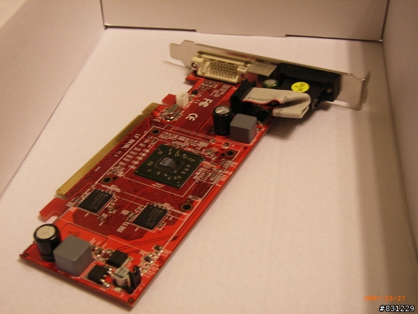 ATI 入門卡 HD 2400 PRO 評測 外觀解析