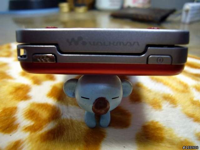 打部溜九一零唉(W910I)之閃光彈