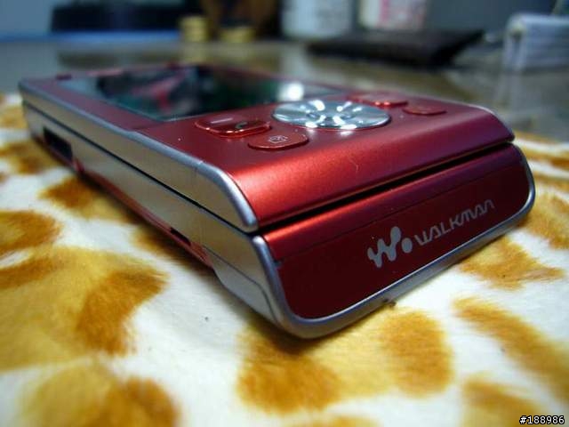 打部溜九一零唉(W910I)之閃光彈