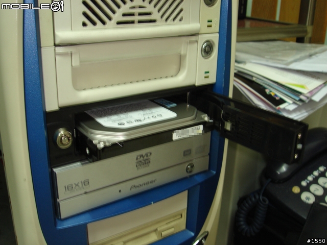 免使用抽取盒的抽取式硬碟盒 - 伽利略 MR600 SATA I/II 抽取式硬碟盒