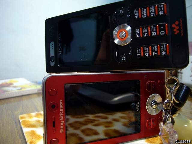 打部溜九一零唉(W910I)之閃光彈