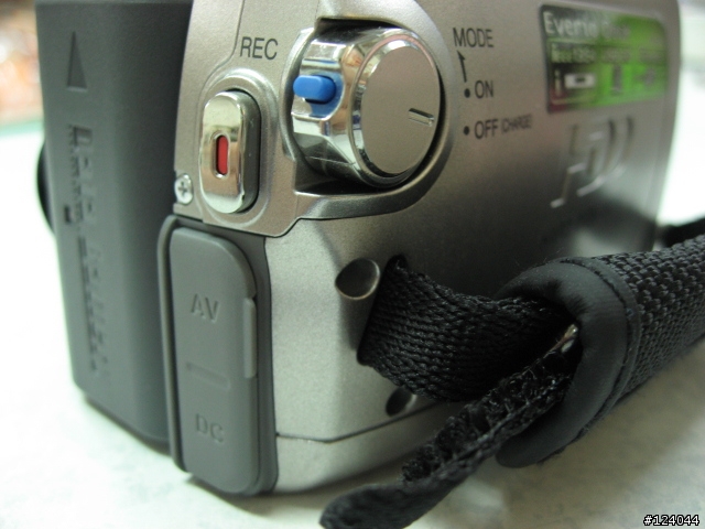 JVC GZ-MG275 數位硬碟式攝影機 〈開箱報告〉