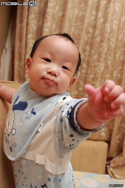 尿布裡有Canon EF 20mm f/2.8!!!撿起來PK 10-22mm