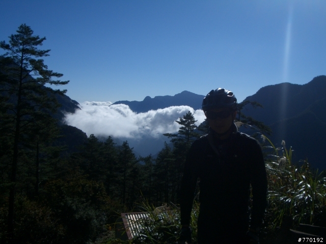 合歡山悍馬渡假行