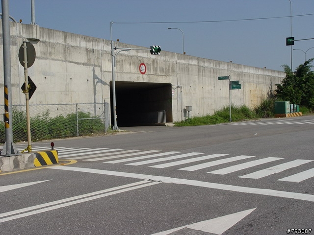 南崁-->大園溪海花卉區-->桃園高鐵站-->南崁,單車輕鬆行