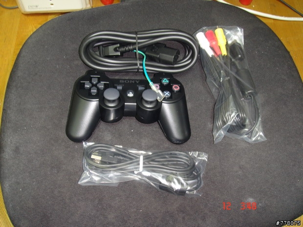 (重貼)PS3-40G清透黑之~亂開箱照..
