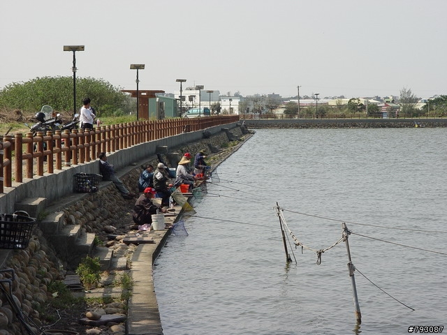 南崁-->大園溪海花卉區-->桃園高鐵站-->南崁,單車輕鬆行