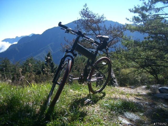 合歡山悍馬渡假行