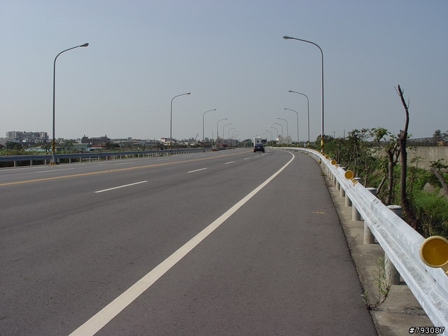 南崁-->大園溪海花卉區-->桃園高鐵站-->南崁,單車輕鬆行