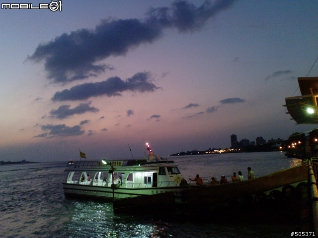 騎著折疊車帶著P1i 流浪到淡水