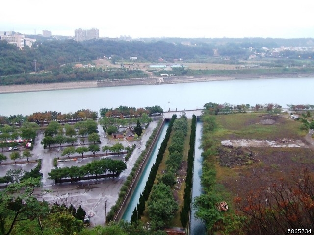麥可 一隻腳完成石門水庫之旅