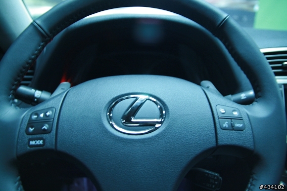 LEXUS IS250 EMV版新車分享....