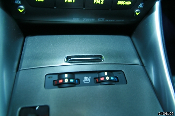 LEXUS IS250 EMV版新車分享....