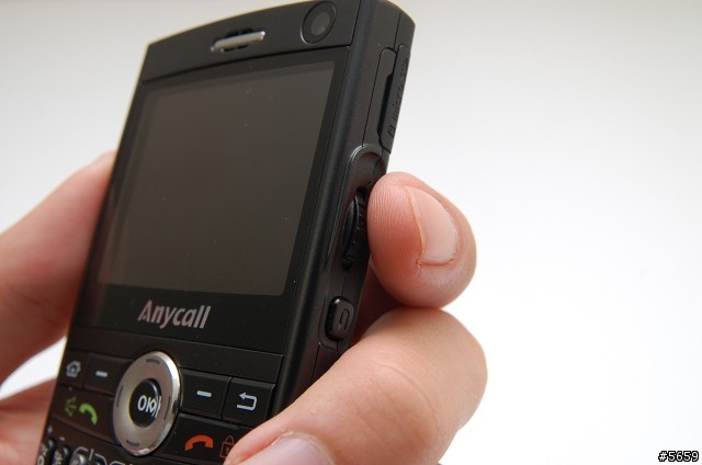 Qwerty手機評比 - SAMSUNG i608 V.S NOKIA E61