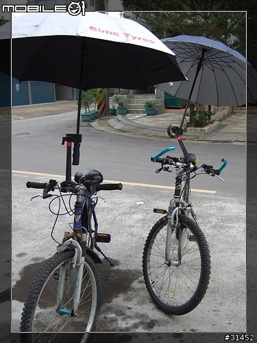 婆婆媽媽一起來,好用的「腳踏車雨傘支撐架」