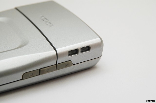 Qwerty手機評比 - SAMSUNG i608 V.S NOKIA E61