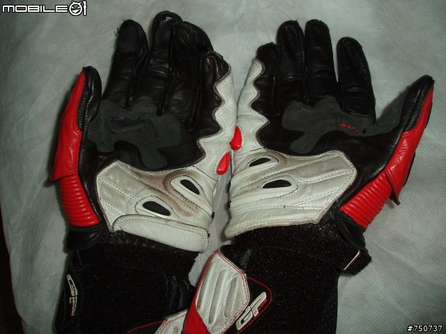(入手)Dainese GUANTO FULL METAL RACER ─ 12/15新增心得