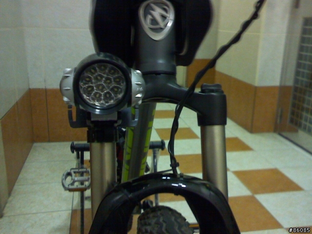 DIY 超便宜超亮頭燈上車