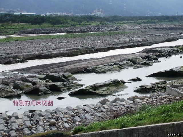 麥可 一隻腳完成石門水庫之旅