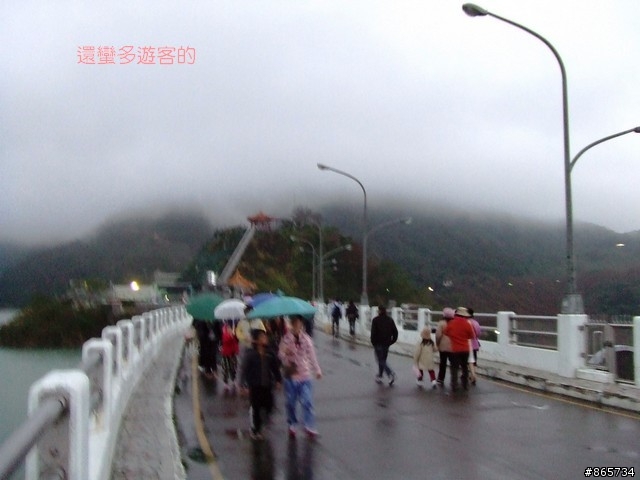 麥可 一隻腳完成石門水庫之旅