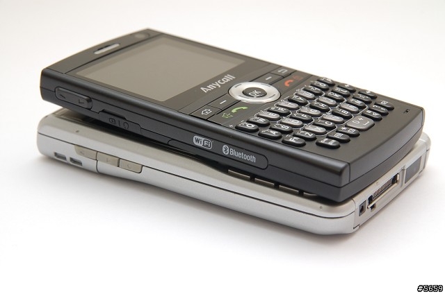 Qwerty手機評比 - SAMSUNG i608 V.S NOKIA E61