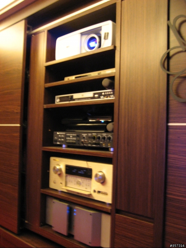 SANYO PLV-Z2000液晶體家庭影院投影機開箱分享